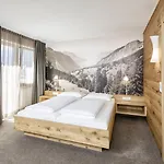 Silvretta Montafon Hotel 4*