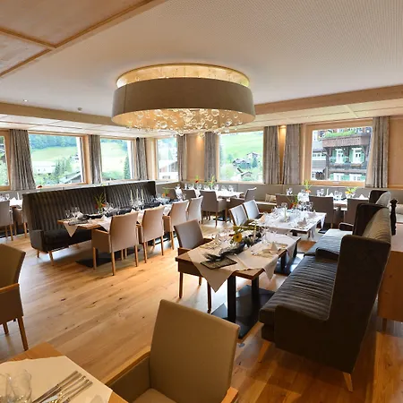 Silvretta Montafon מלון 4*