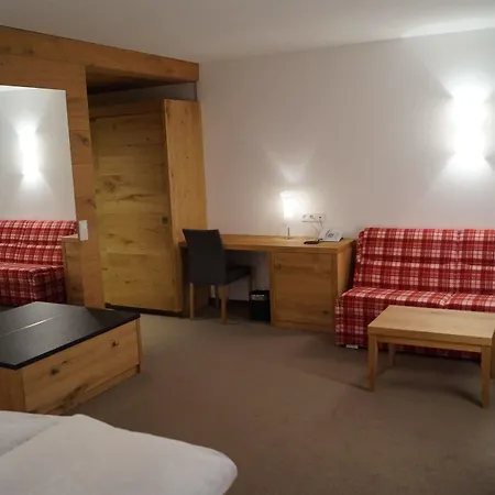 Silvretta Montafon מלון